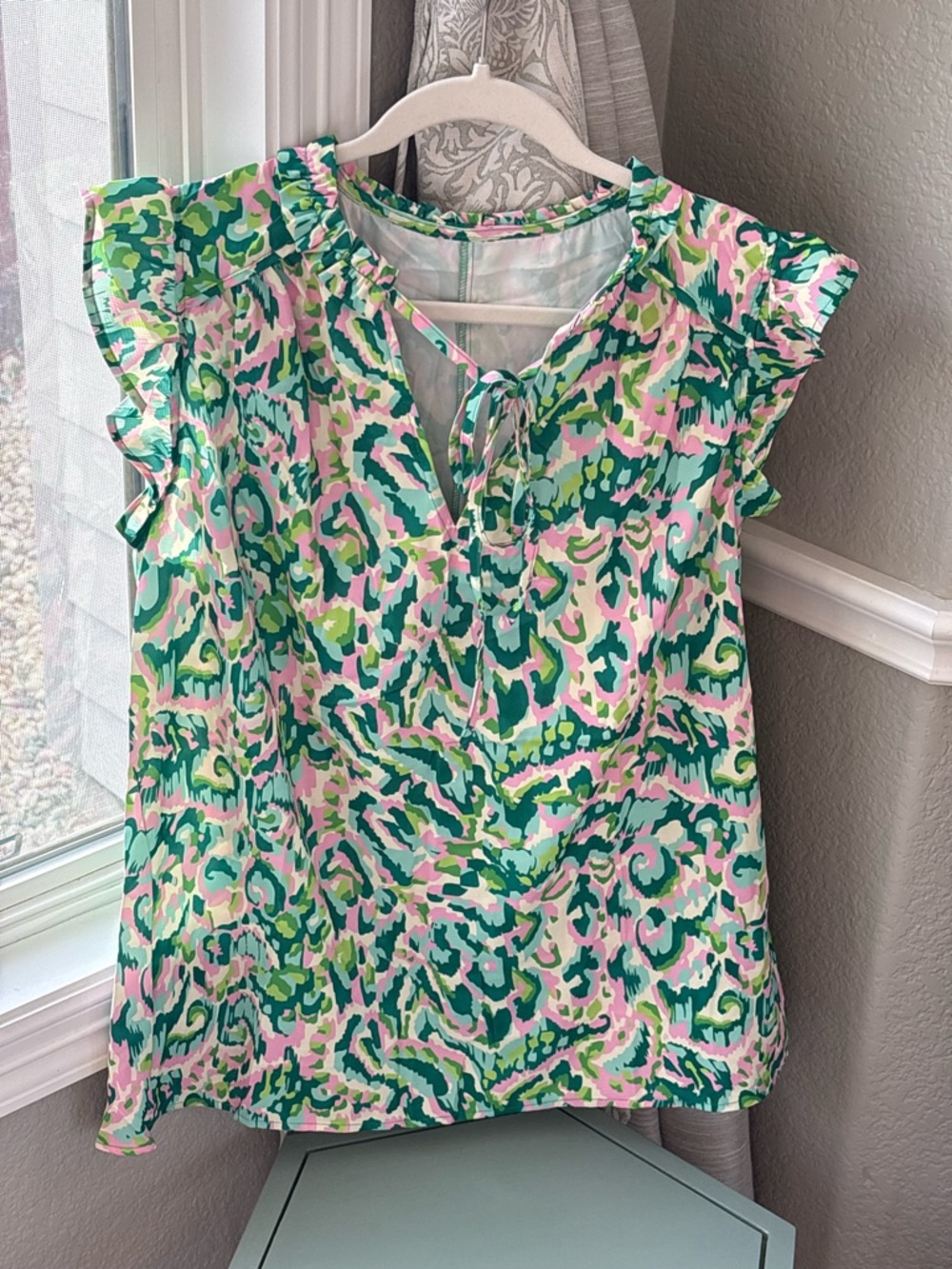 Bright Abstract Print Flutter Sleeve Women’s Top - Pink & Green